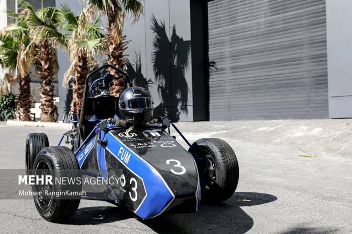 F1