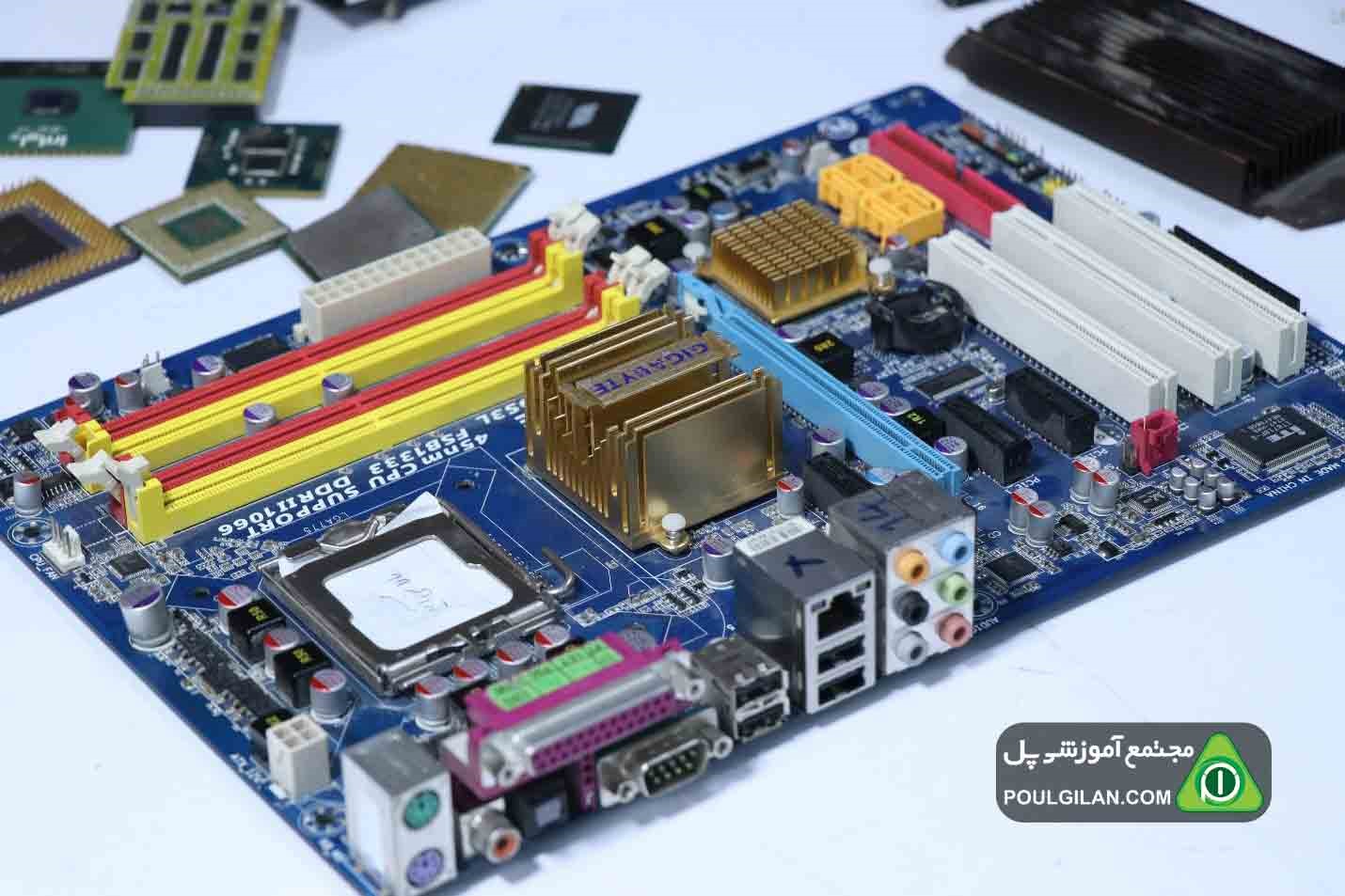 تمرین و تکرار کردن مباحث نصب دوربین، تعمیرات موبایل و تعمیر لپ تاپ
