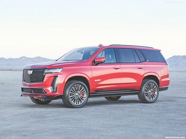 Cadillac-Escalade-V-2023-1024-02