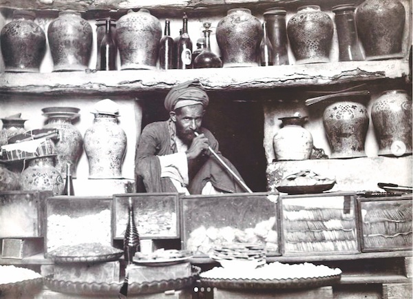 قاب تاریخ ۳