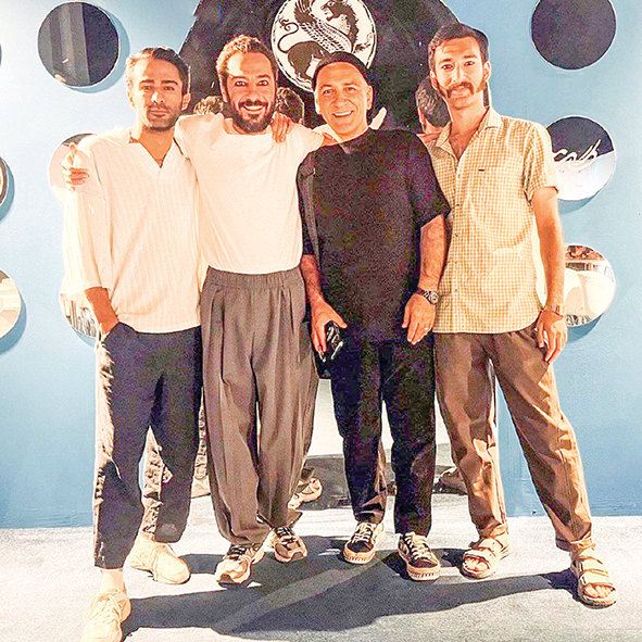 نوید محمدزاده