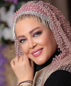عکس جنجالی بهاره رهنما با توربان صورتی