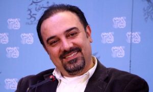 عکس برزو ارجمند در جشنواره فیلم فجر با کت مشکی وپیراهن سفید