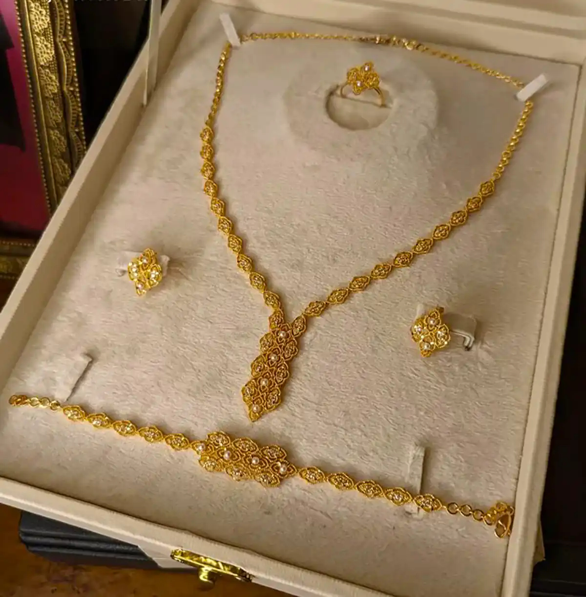 سرویس طلا ترند عروس