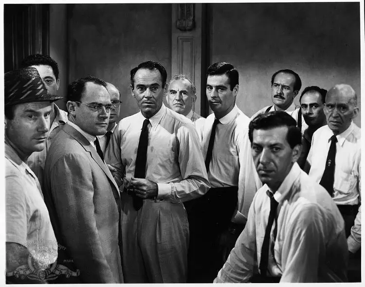 12 Angry Men - فیلم 12 مرد خشمگین