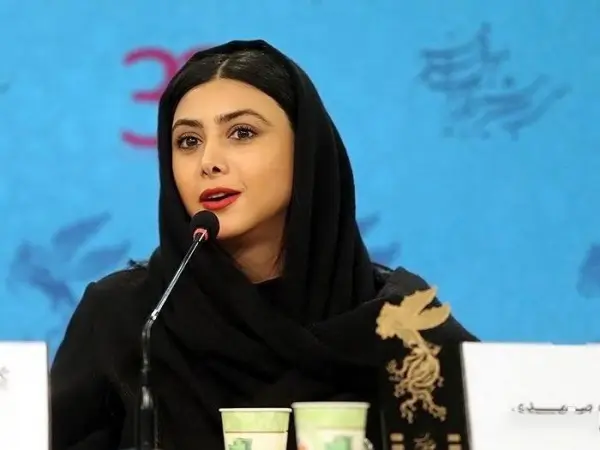 آزاده صمدی