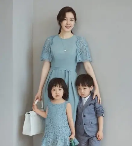 Lee-Young-Ae-459x650