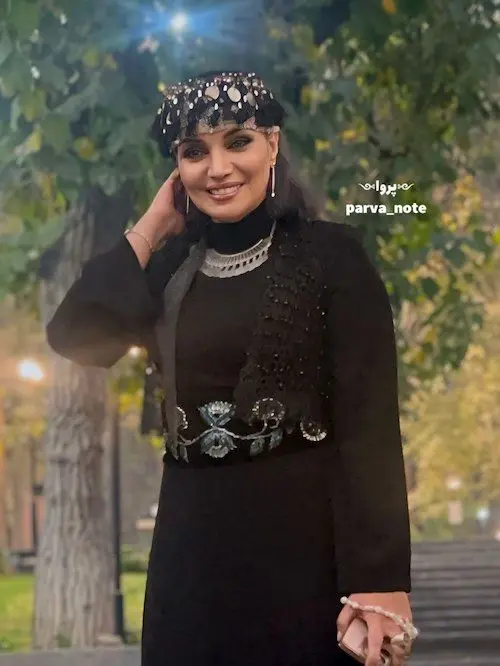 استایل مشکی الهام پاوه‌نژاد