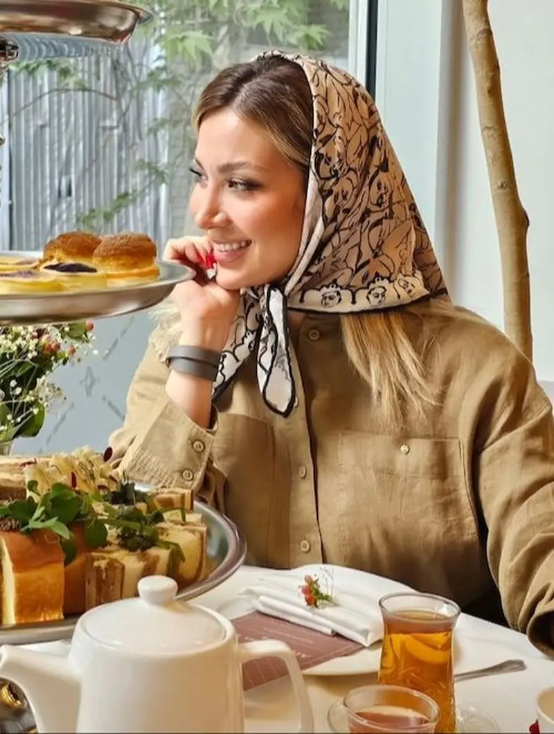 مینا مختاری