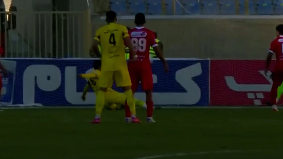گل دوم فجر به پرسپولیس توسط مهدی شریفی
