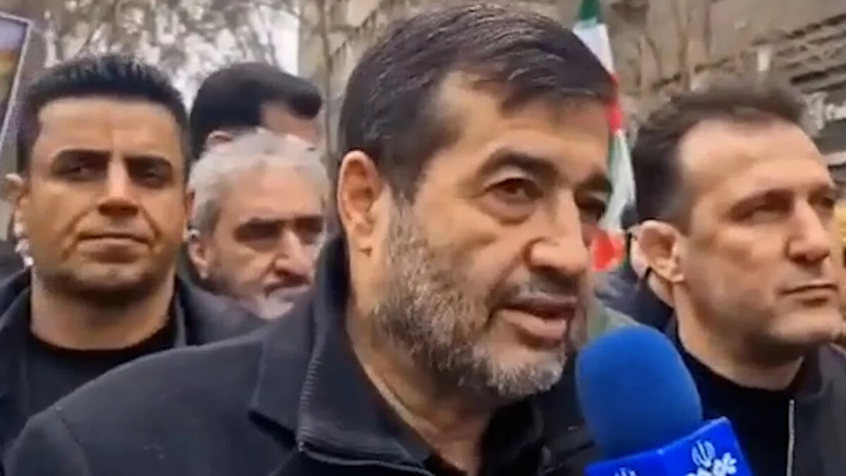 دنیامالی: خانواده ورزش مثل سایر آحاد جامعه در ۴۷ سال گذشته در کنار مردم بودند