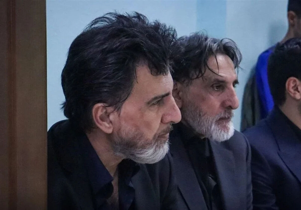 انتقال پیشکسوت آبی ها به بخش عادی بیمارستان