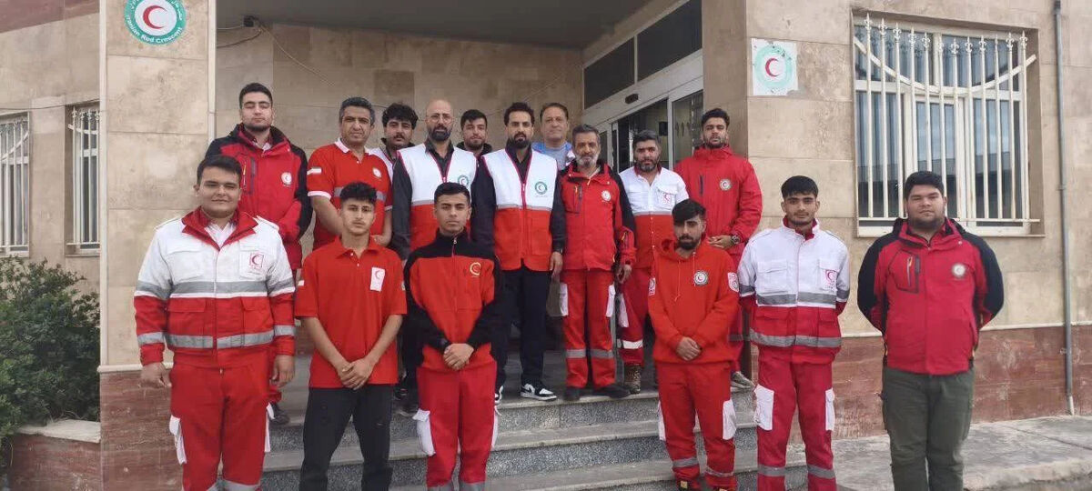 بازیکن سابق پرسپولیس و مربی نساجی عضو جمعیت هلال احمر شدند
