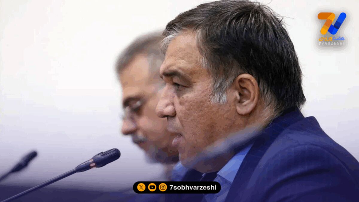 تاجرنیا: استقلال با پرسپولیس که هفت امتیاز کمتر دارد، رقابت نمی کند!