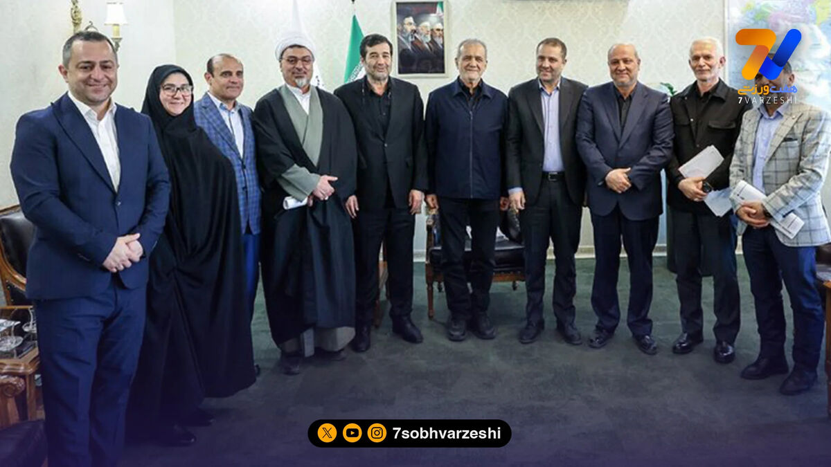 پزشکیان در وزارت ورزش: از دختران فوتسالیست که عزت ملی را حفظ کردند، تشکر می‌کنم