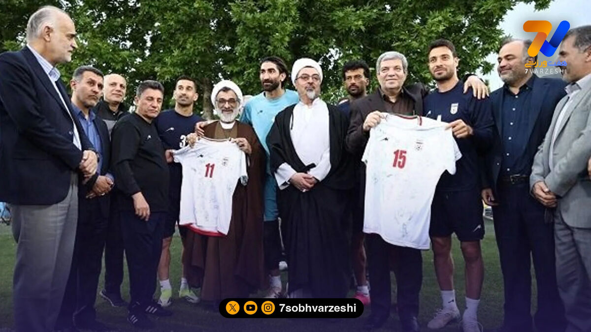 بازدید دبیر شورای انقلاب فرهنگی از اردوی تیم ملی