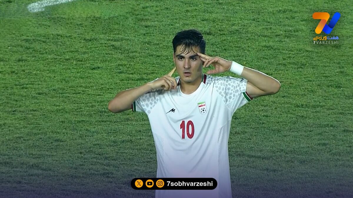رونمایی از پوستر اختصاصی خودروسازان برای مهاجم ملی‌پوش؛ آرزوی موفقیت باشگاه پیکان برای کسری طاهری