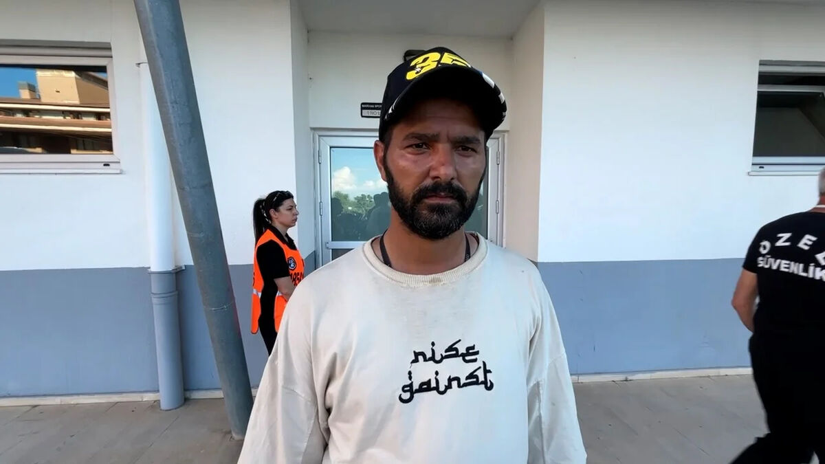 گفتگو با هوادار تیم ملی پیش از بازی با گامبیا