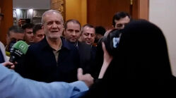 حضور رئیس‌جمهور در مراسم قهرمان ایران