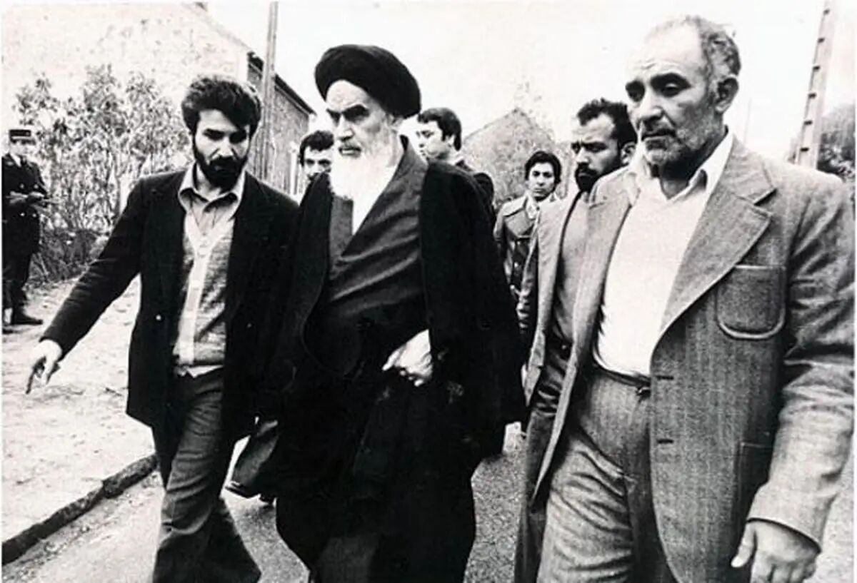 ‌صد سال صد قصه دیگر؛ انقلابی تمام وقت