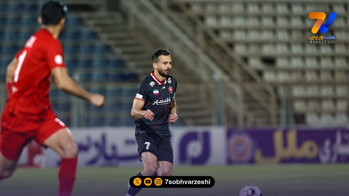 دلیل تاخیر در آغاز نیمه دوم تراکتور و پرسپولیس