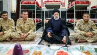 رئیسی شب یلدا را با سربازها گذراند