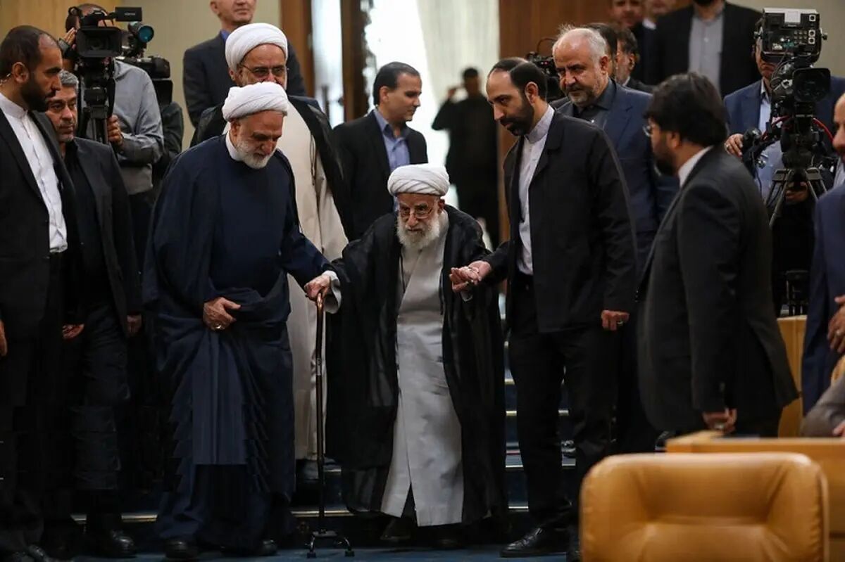 ببینید | تصاویر جدیدی از آیت‌الله  جنتی در 97 سالگی