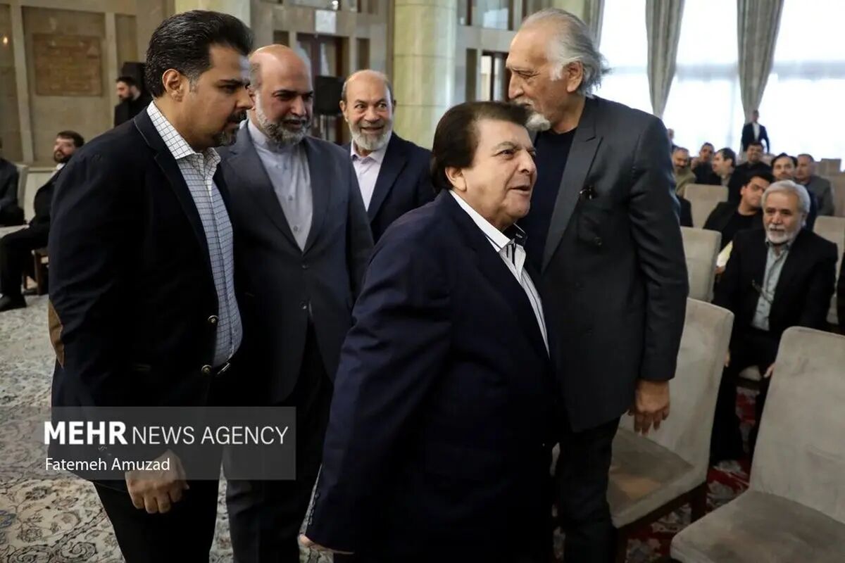 عباس قادری در دیدار اهالی فرهنگ و هنر با رئیس جمهور + تصاویر