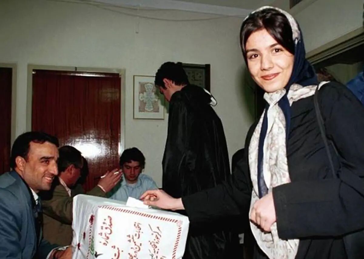 قاب تاریخ| آتش‌نشانان آبادان، انتخابات، حسن روشن‌ و...