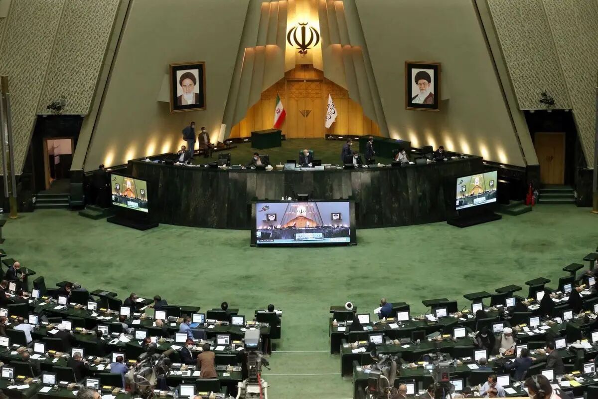 جلسه علنی مجلس شورای اسلامی فردا برگزار می‌شود