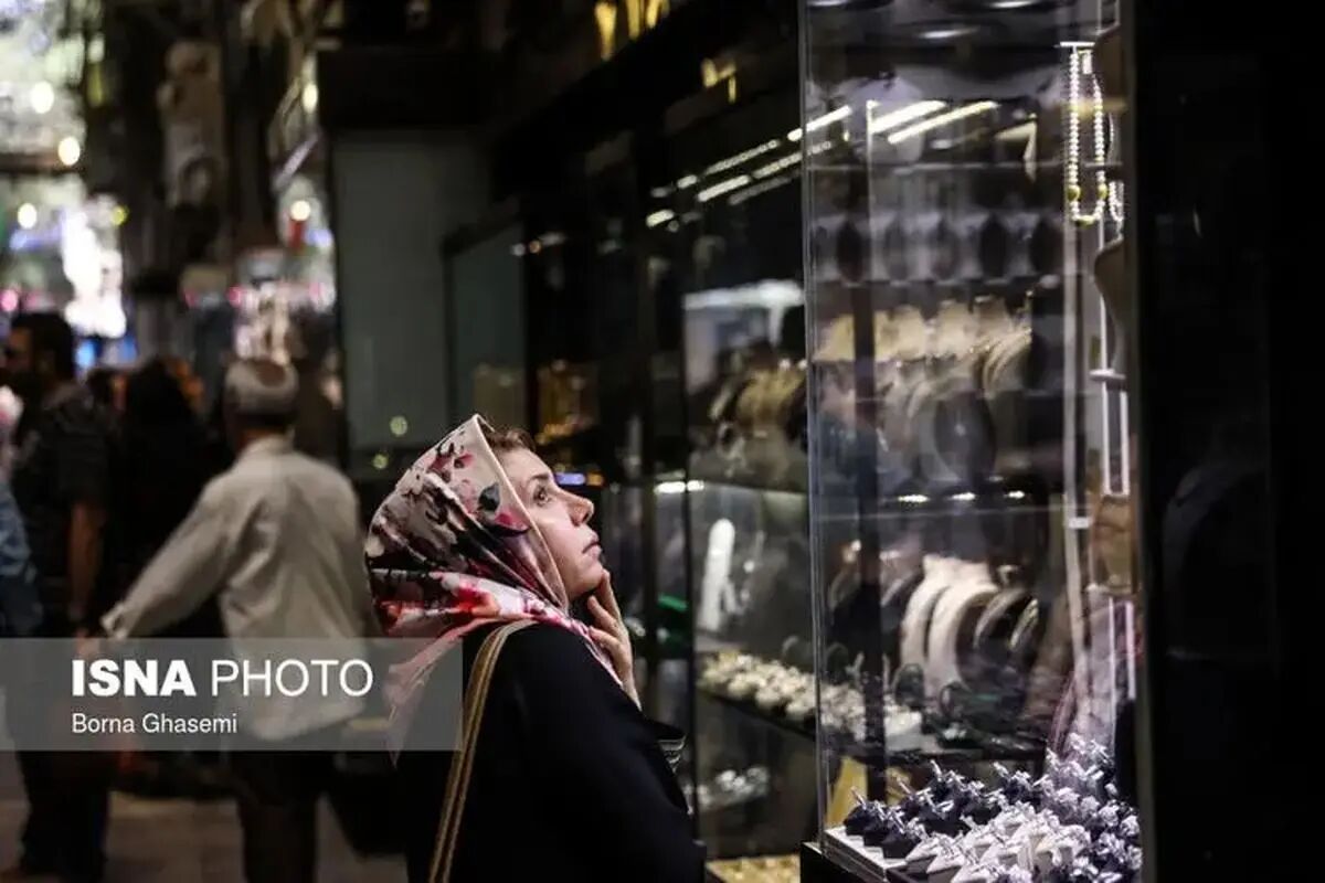 طلا در يك هفته ۳/۷ درصد ارزان شد