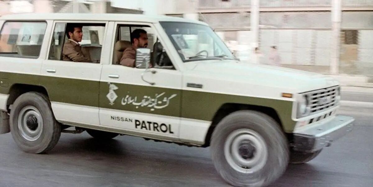 خودروهای گشت ارشاد در تهران ۴۰ سال پیش + عکس