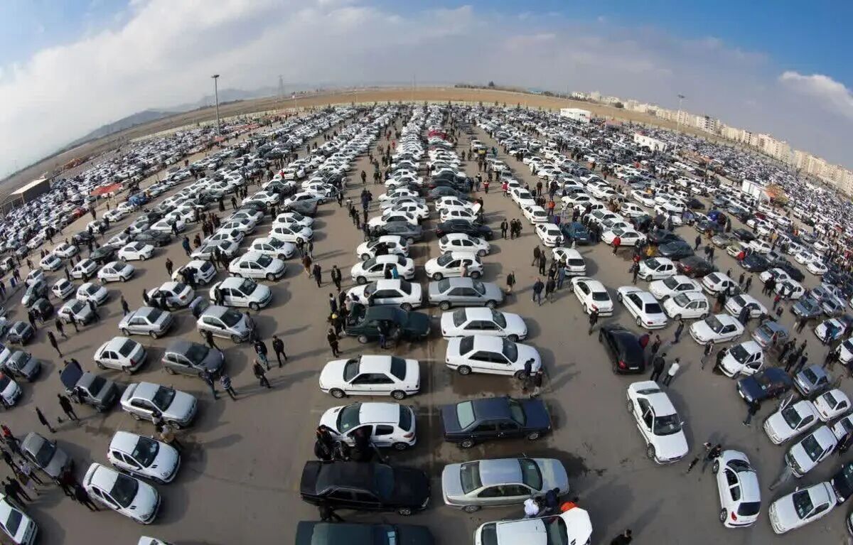 ‌بازار وعده و وعید مسئولان در حوزه خودرو داغ است