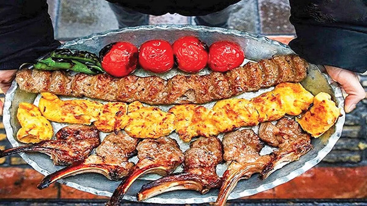 قیمت غذاهای محبوب در رستوران‌ها در مقایسه با پخت‌وپز در خانه