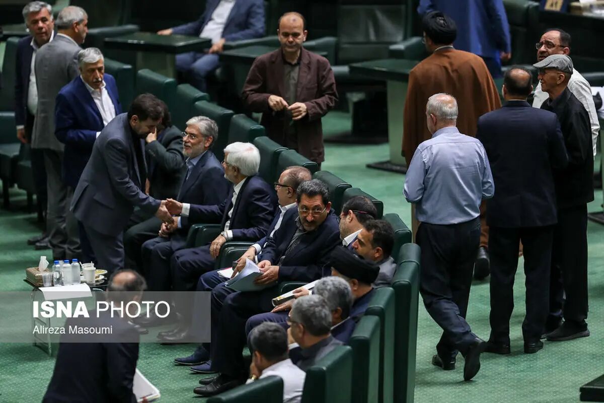 افشای تعداد آراء موافق و مخالف 4 وزیر پیشنهادی در فراکسیون انقلاب