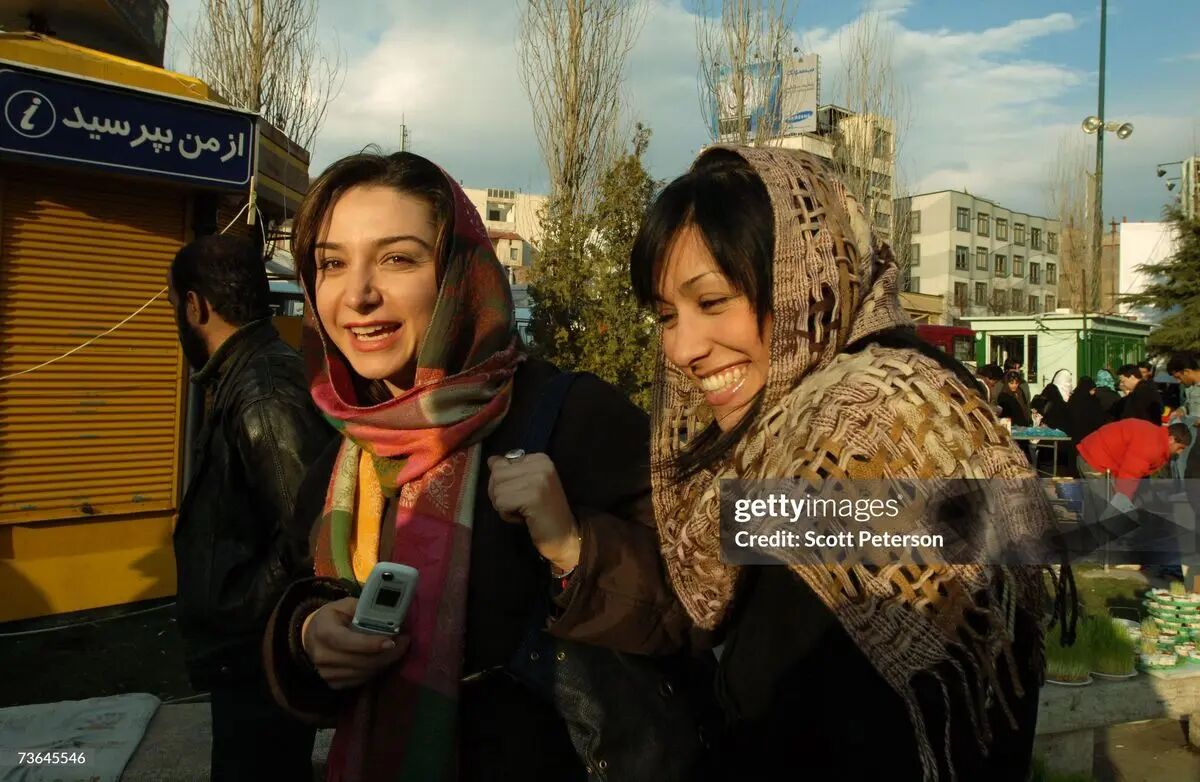 قاب امروز| تیزهوشی هاشمی رفسنجانی، شکست حصر آبادان، ثریا ‌بعد از طلاق از شاه و تهران سال 1386