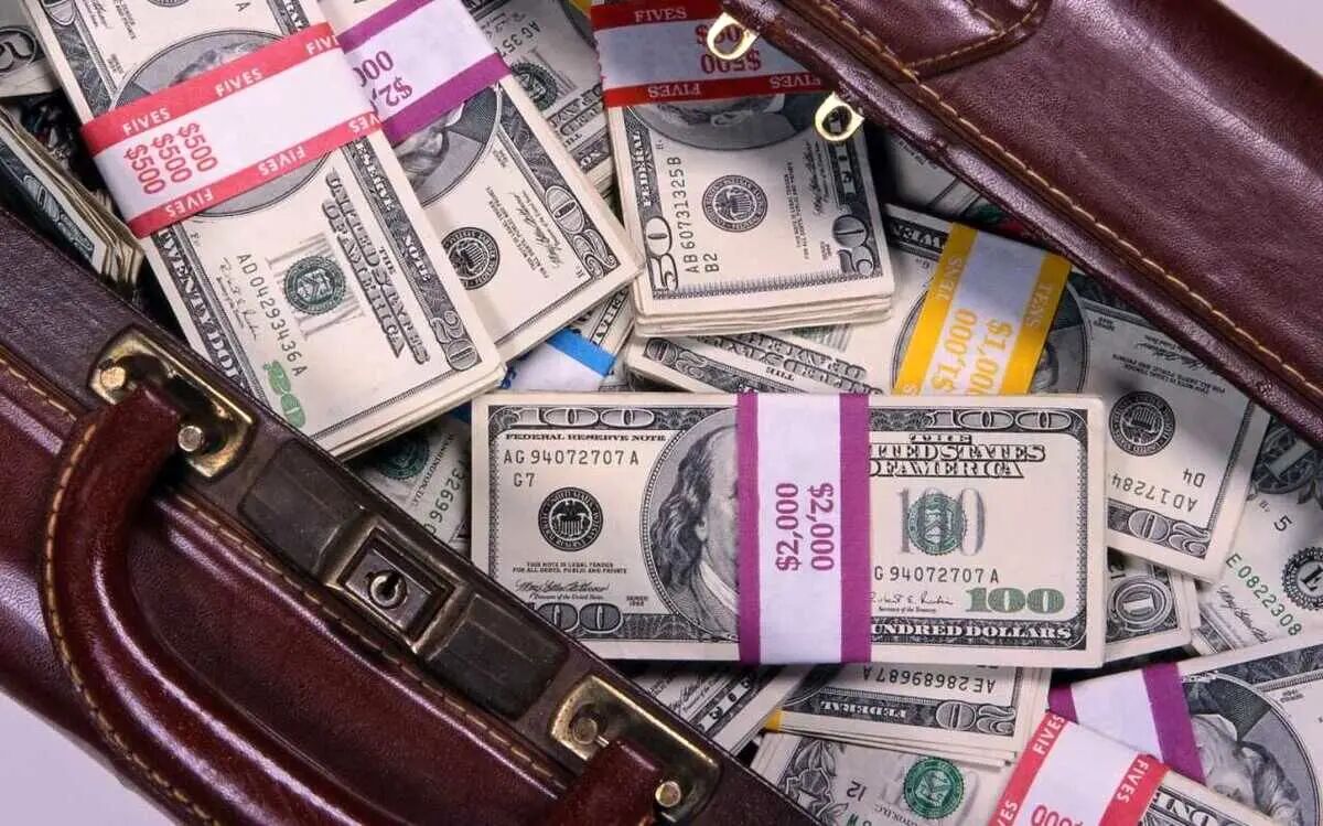 قیمت دلار و یورو یکشنبه ۱۴ بهمن