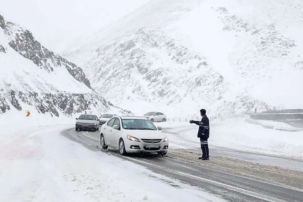 بارش باران و برف در اکثر جاده‌های مواصلاتی کشور
