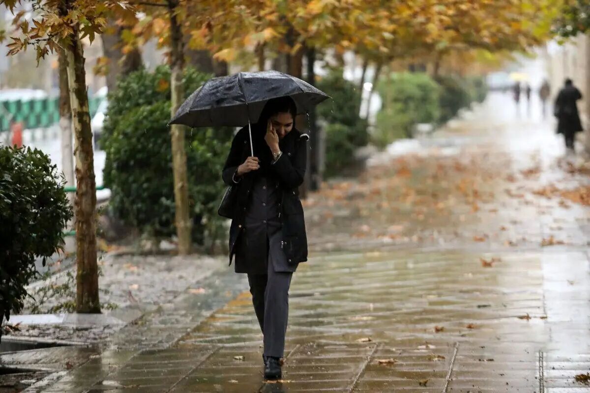 روند افزایش دما در تهران/ پیش‌بینی رگبار پراکنده