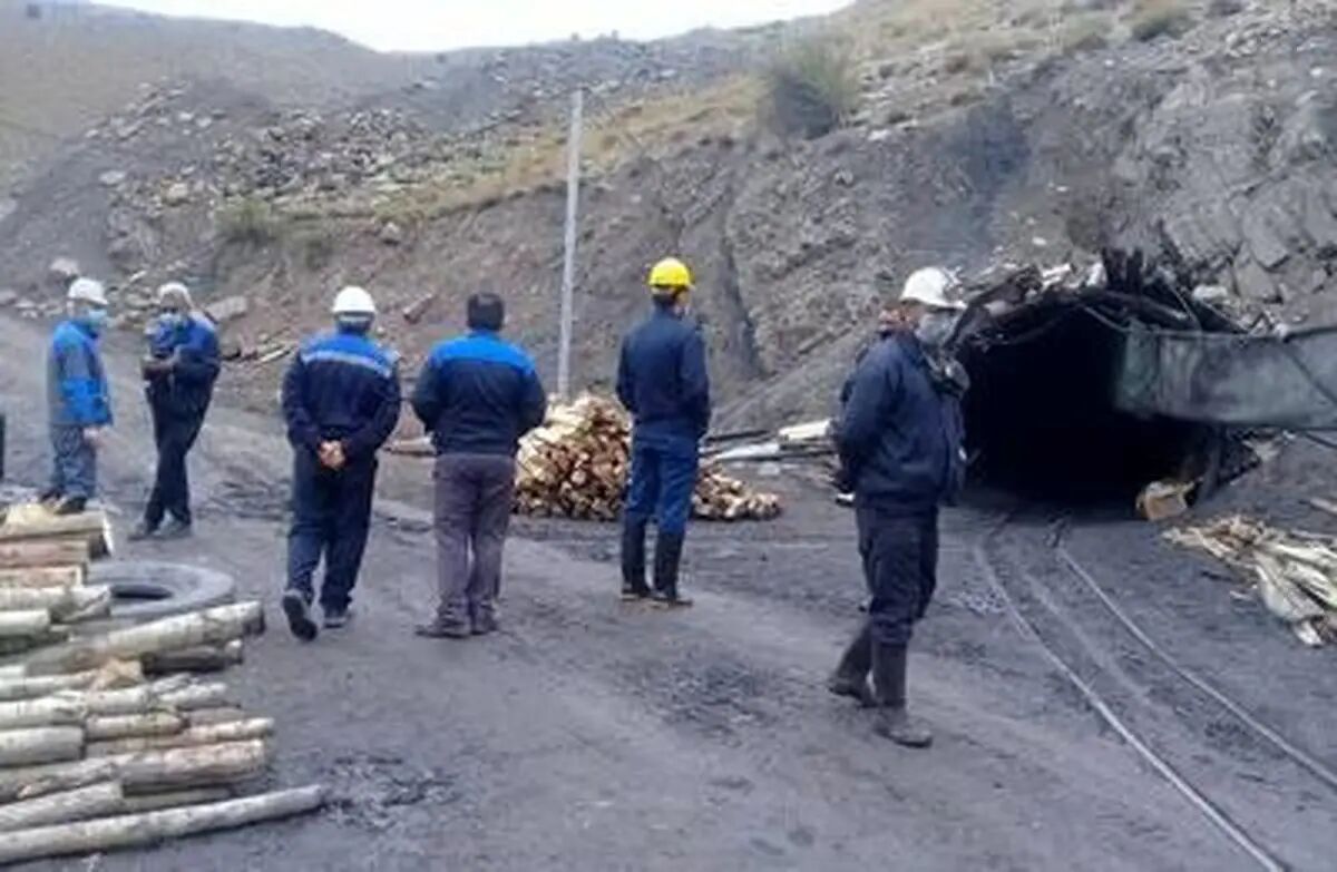 وزیر کشور دستور رسیدگی فوری به حادثه معدن مهماندویه را به استاندار سمنان داد