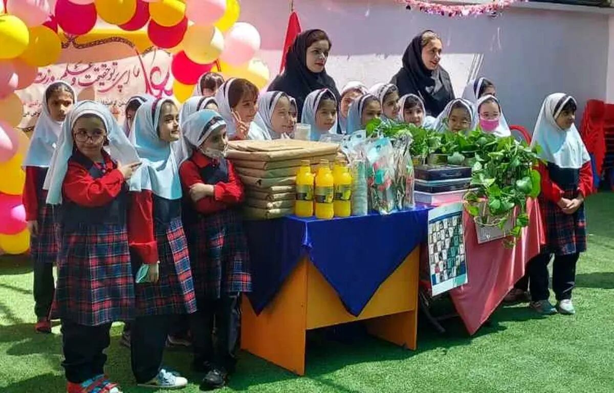 پیام تبریک روز معلم؛ اشعار دو بیتی احساسی و عاشقانه برای روز معلم + عکس
