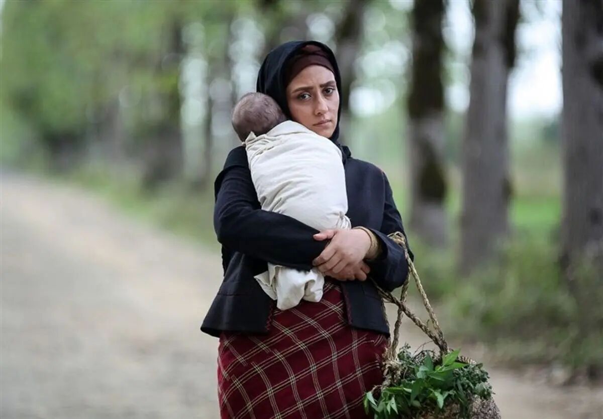 بیوگرافی و زندگی شخصی الهام طهموری بازیگر سریال «وارش»+ عکس‌های خصوصی