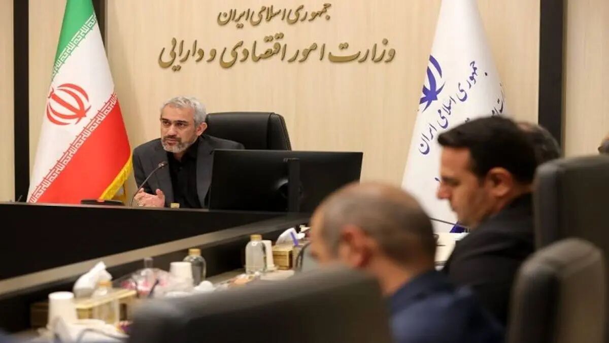 فعالیت‌های اقتصادی به بخش خصوصی واگذار می‌شود