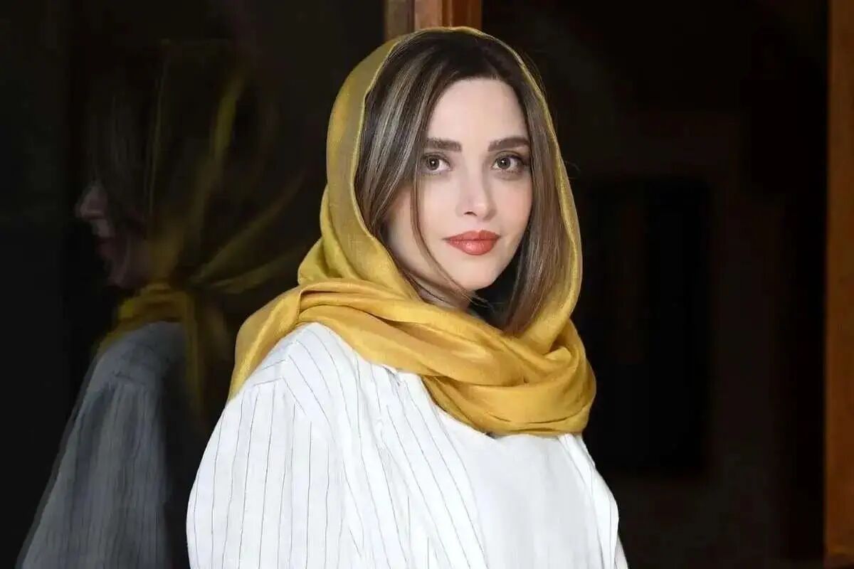 بهنوش طباطبایی در ۶ سالگی
