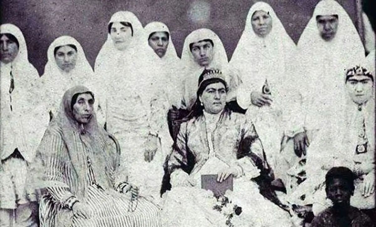 سنگ قبر دختر ناصرالدین‌شاه