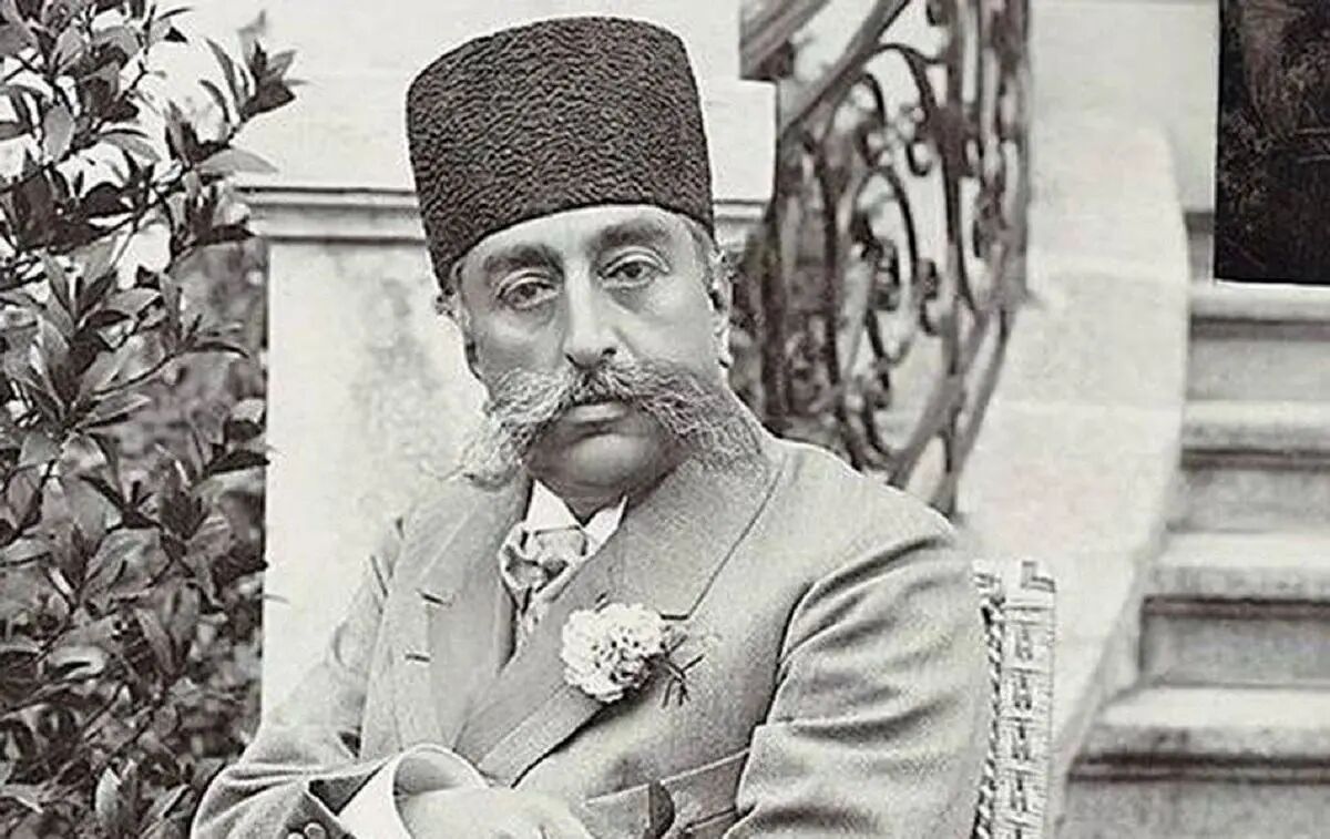 عکس زیرخاکی از نوجوانی مظفرالدین‌شاه