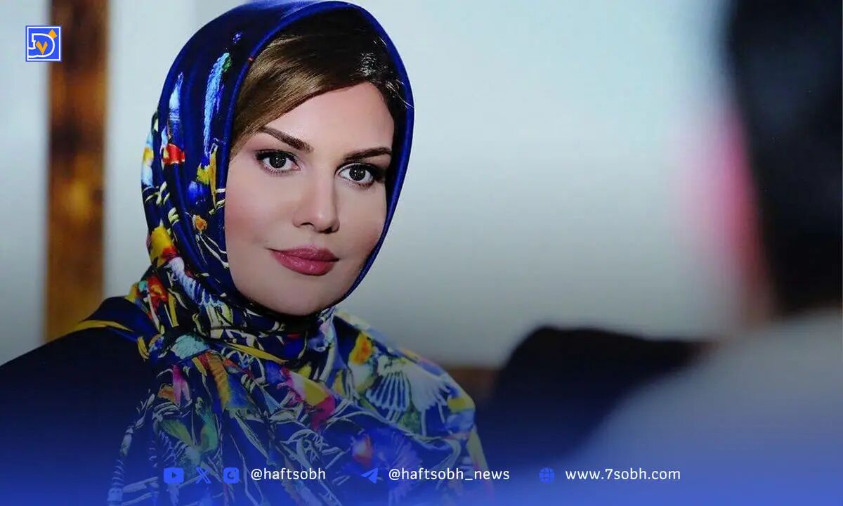جدید ترین عکس از چهره متفاوت رز رضوی با موهای بلوند و روسری توری