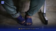 فریبرز که سال‌ها پیش متهم بود همسرش را کشته، حالا در پرونده قتل زن دیگری مظنون اصلی است اما همچنان اتهامش را انکار می‌کند