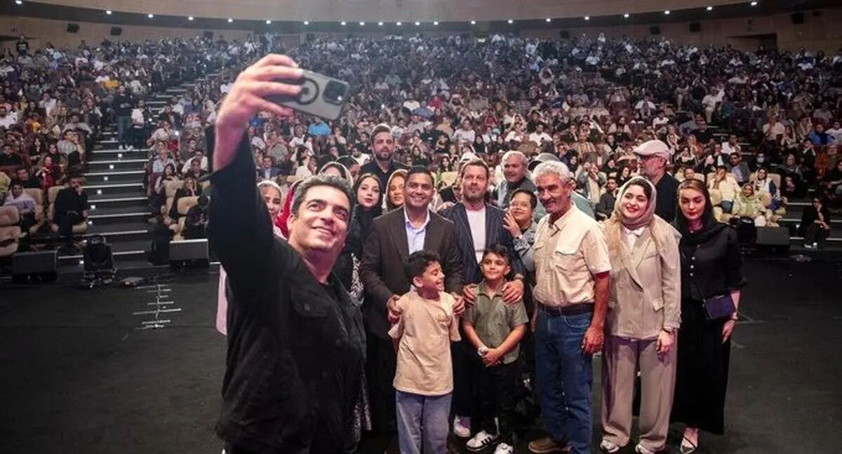 آلبوم تولد باشکوه بازیگران سریال یزدان؛ از دارا حیایی و پژمان تا خود منوچهر هادی