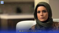 نگاهی به چیدمان منزل دوبلکس و باشکوه سامیه لک بازیگر سریال آنام با منظره جنگل/ تبلور سبک مونوکروم در لوستر آویز مجلل، تابلو های هنری، مبلمان چستر و...
